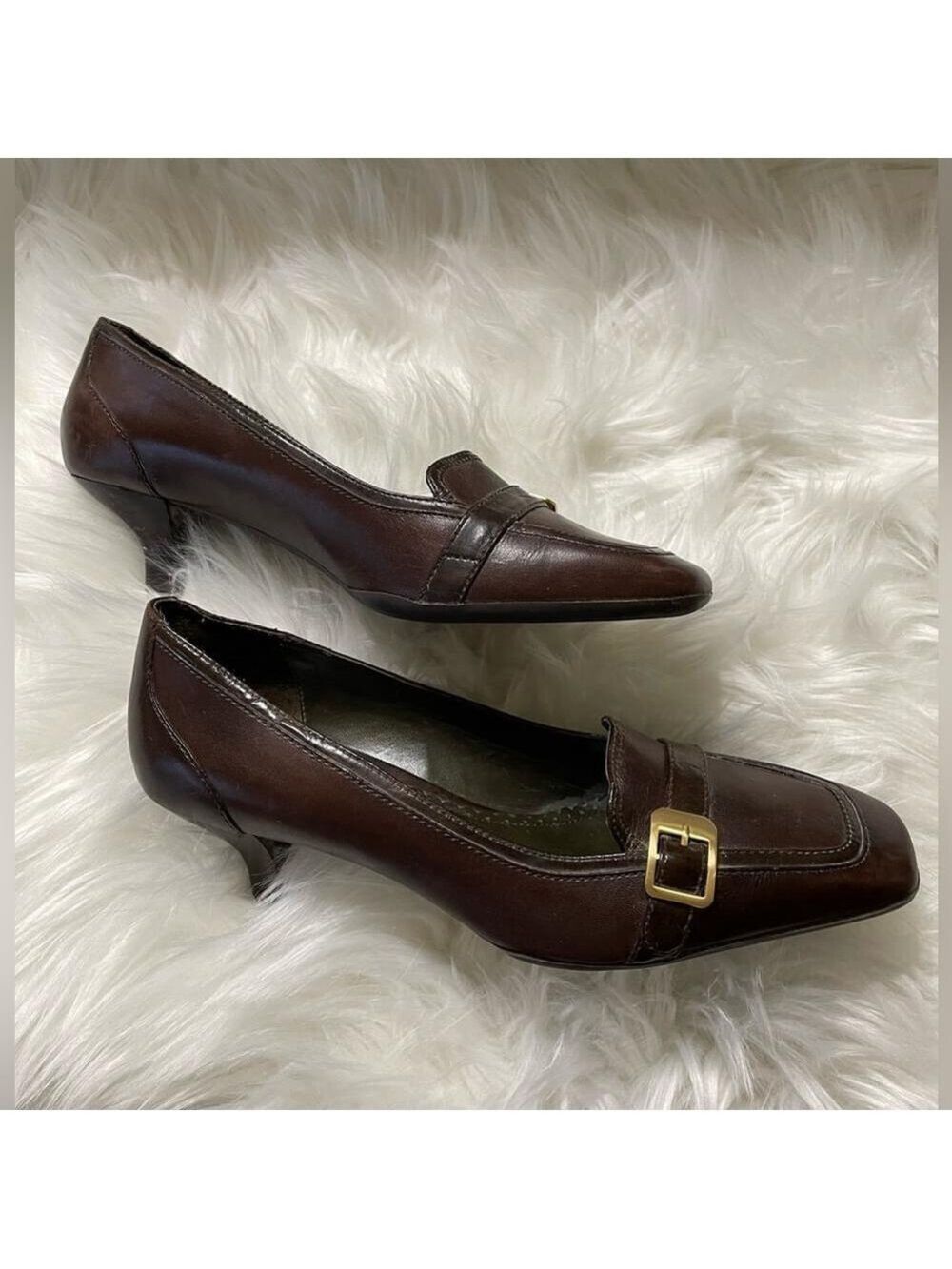 Naturalizer Brown Heels With Brass Buckle Size 7.5 - Picture 2 of 8